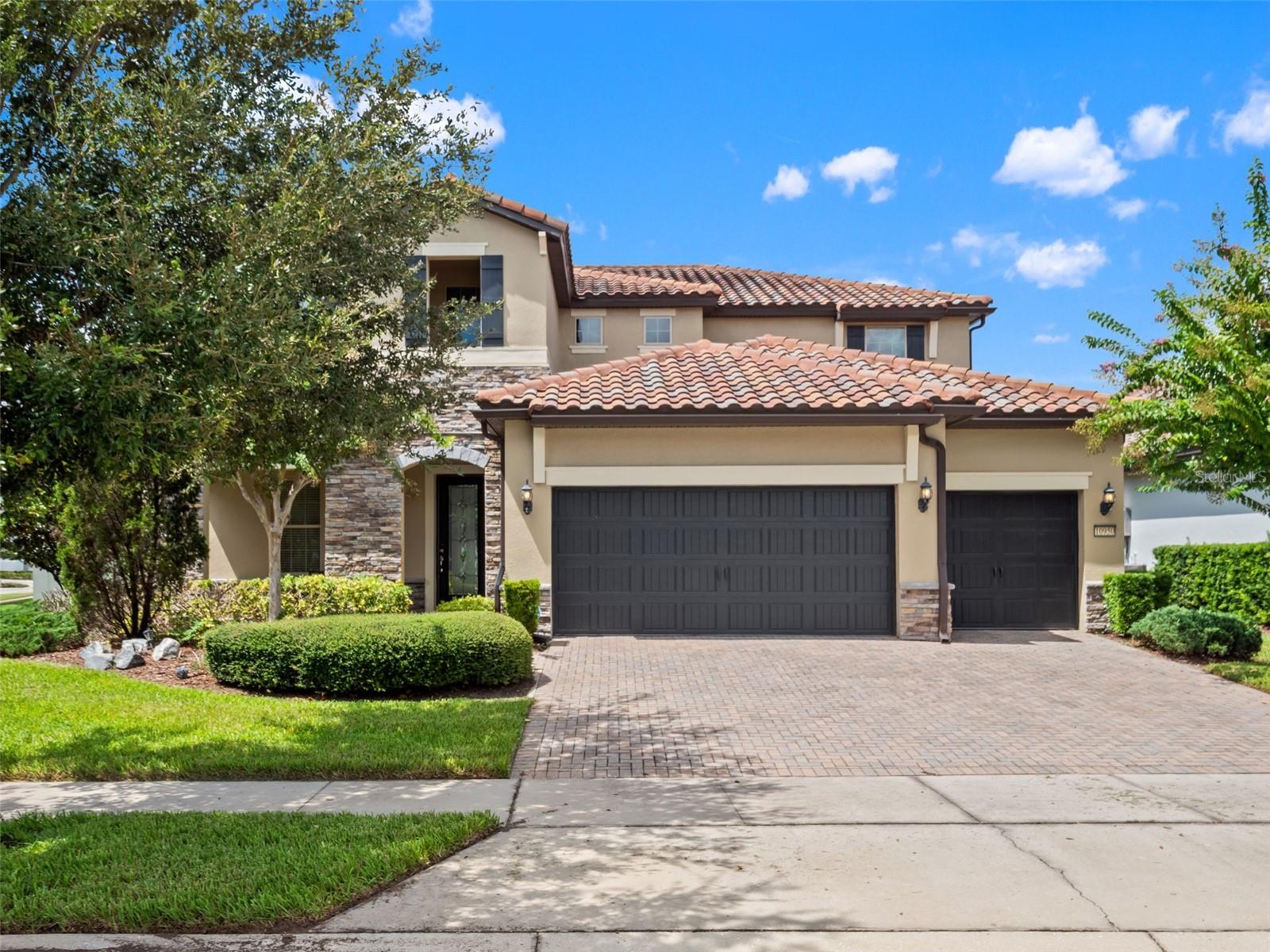 10950 CITRON OAKS DR — photo 6