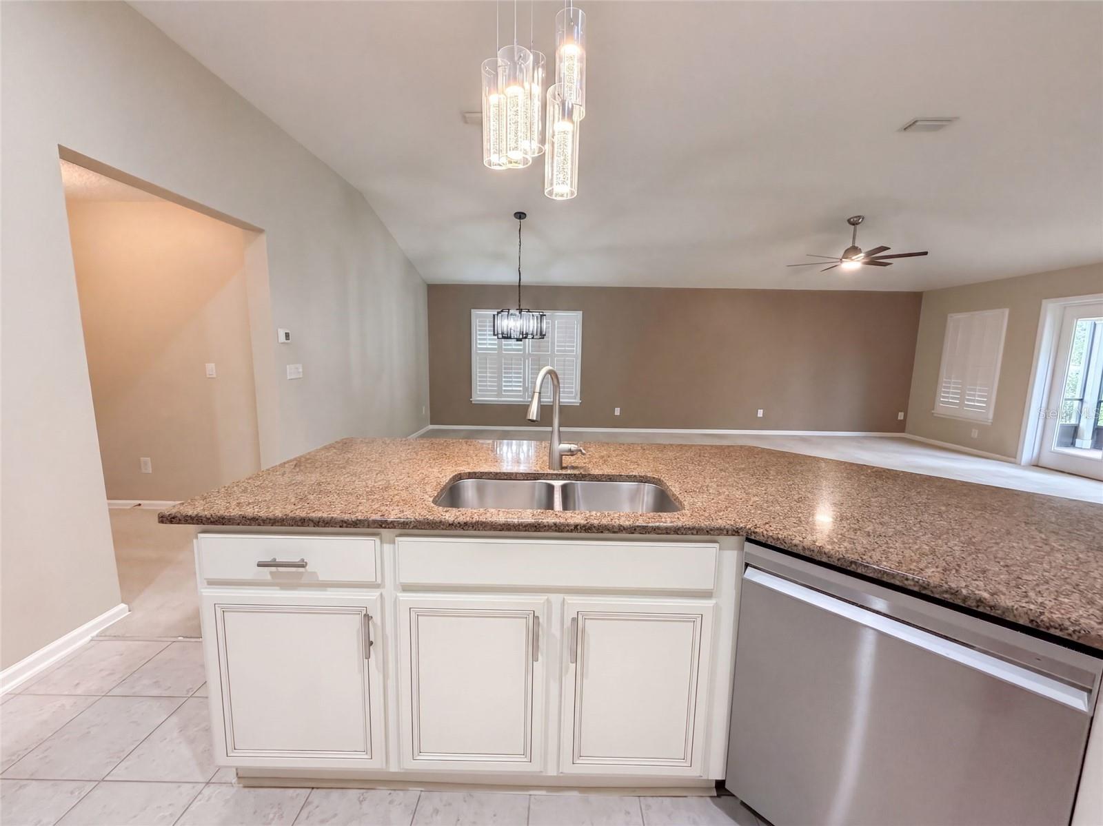 120 PRESTWICK GRANDE DR — photo 8