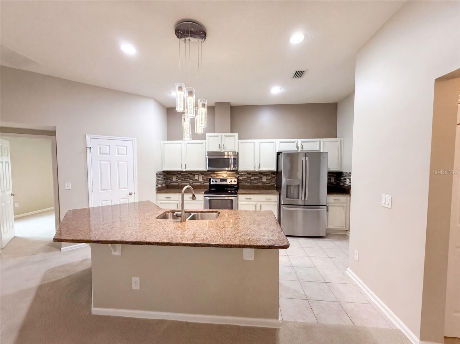 120 PRESTWICK GRANDE DR — photo 10