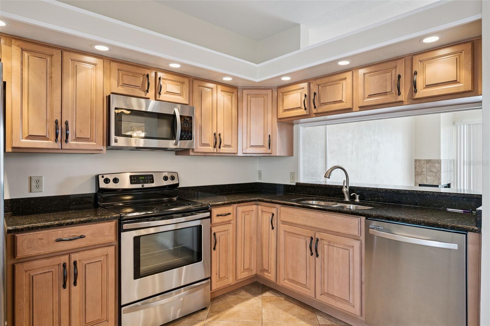 459 HAMPTONCREST CIR #205 — photo 5