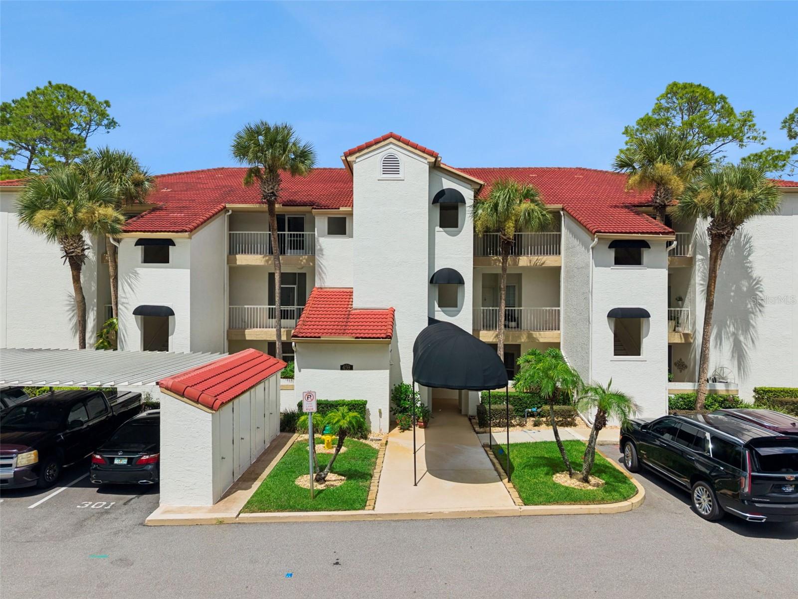 459 HAMPTONCREST CIR #205