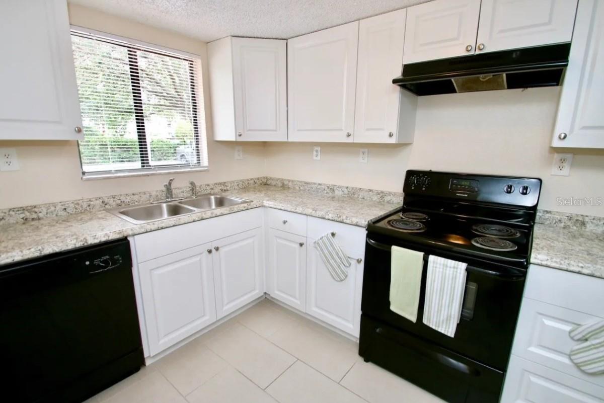 1350 VIRGINIA AVE #01 — photo 5