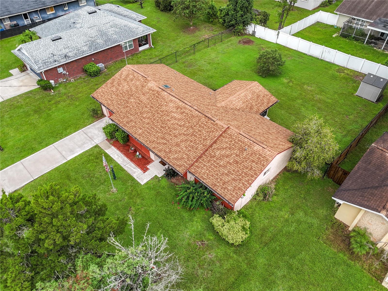 139 BEECHWOOD LN — photo 6