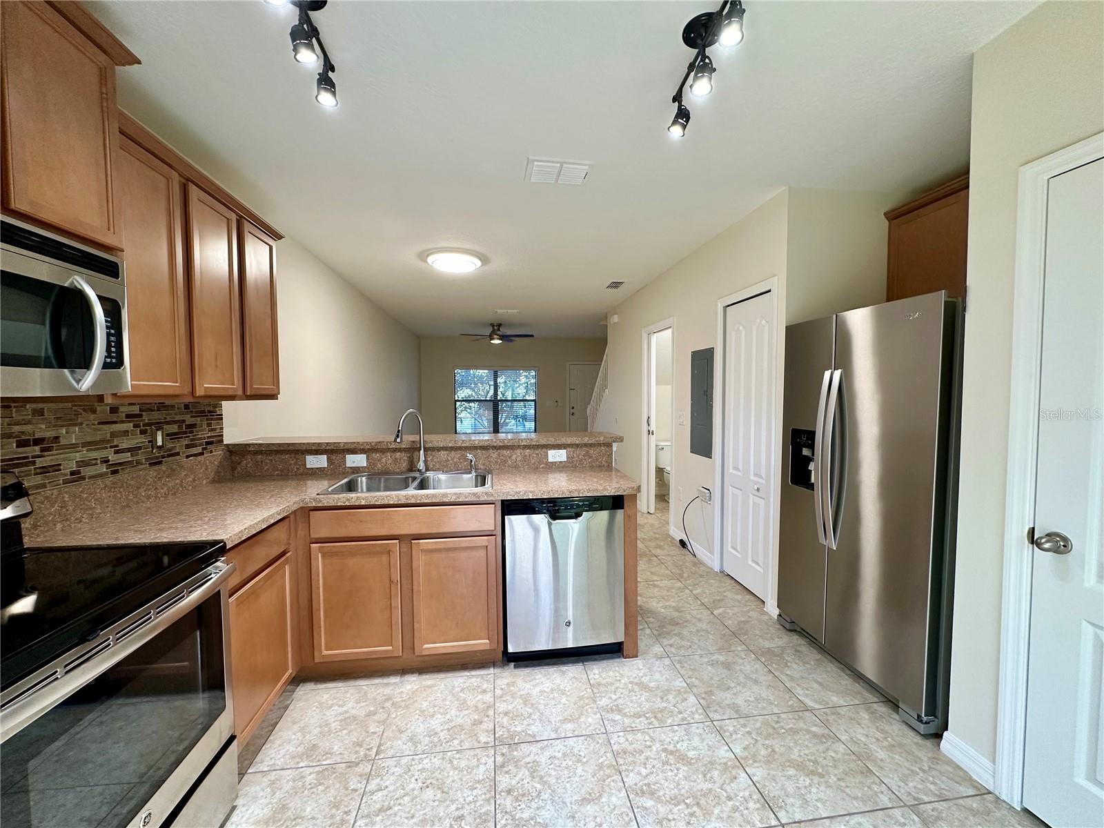 1121 TRILLIUM PARK LN — photo 6