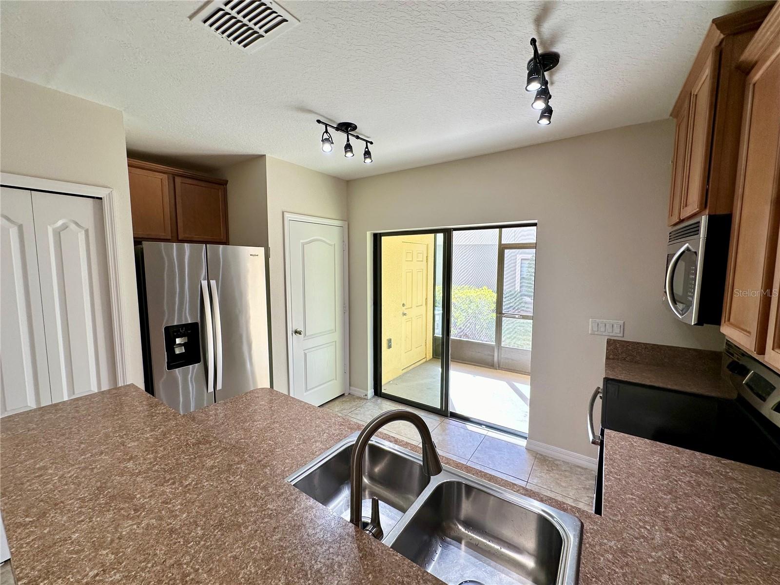 1121 TRILLIUM PARK LN — photo 10