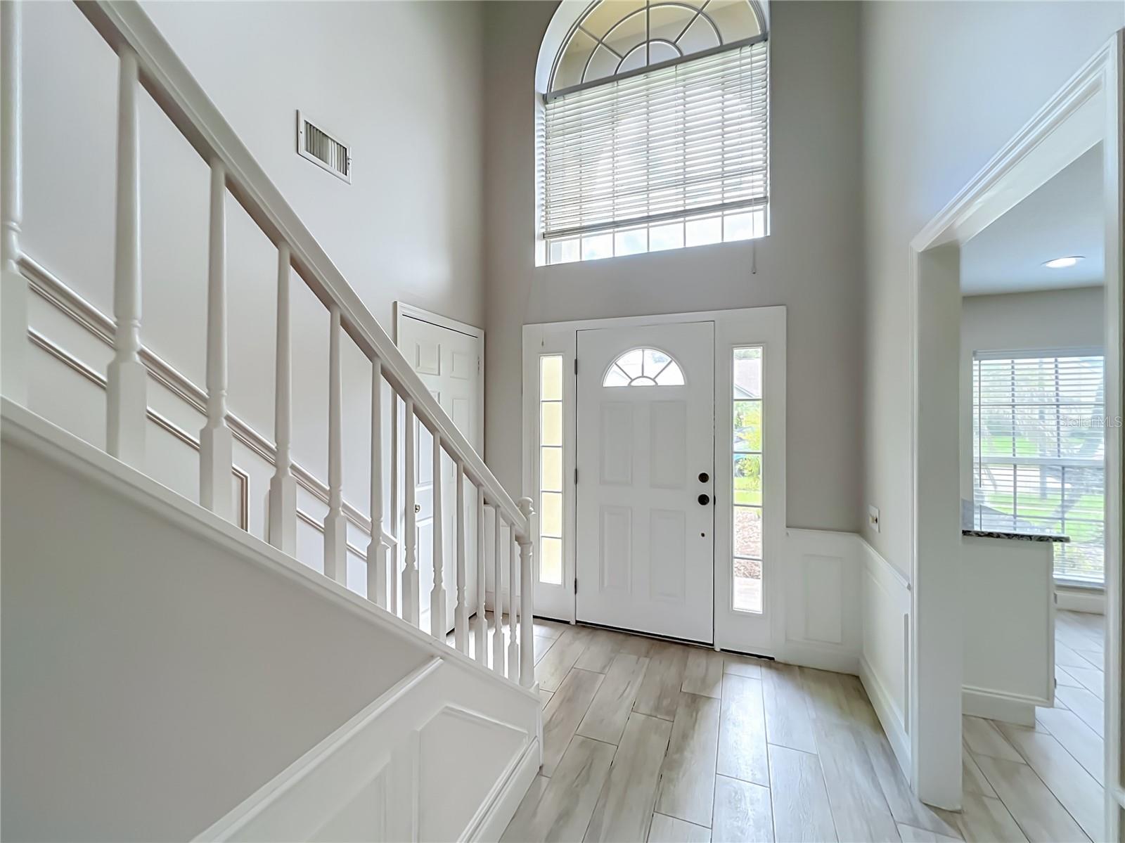 900 W CHARING CROSS CIR — photo 12