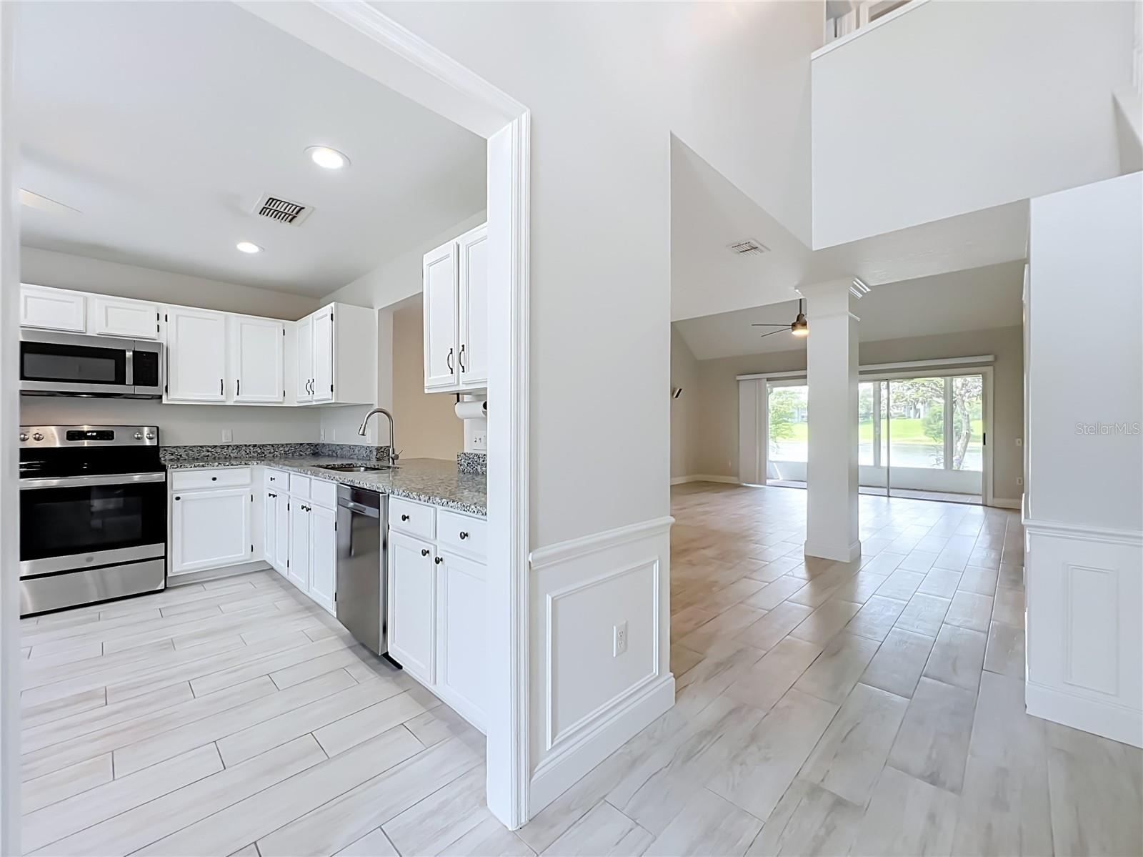 900 W CHARING CROSS CIR — photo 9