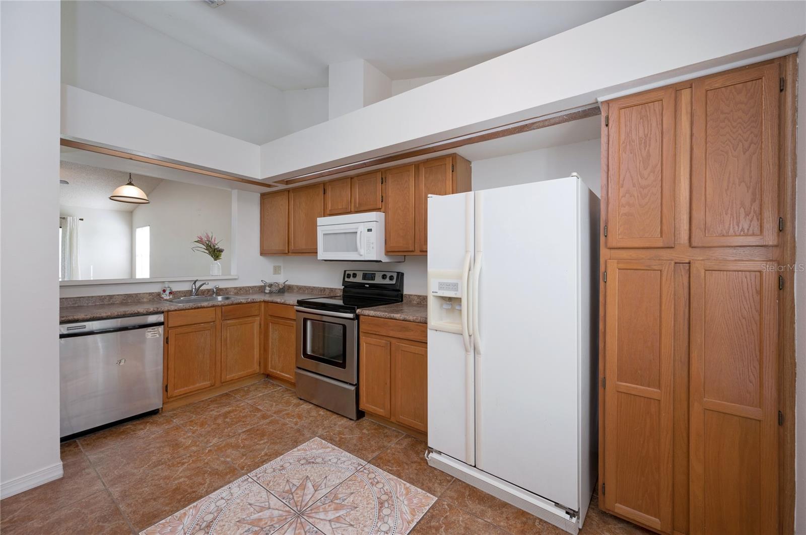 102 CANDLEWICK CT — photo 6