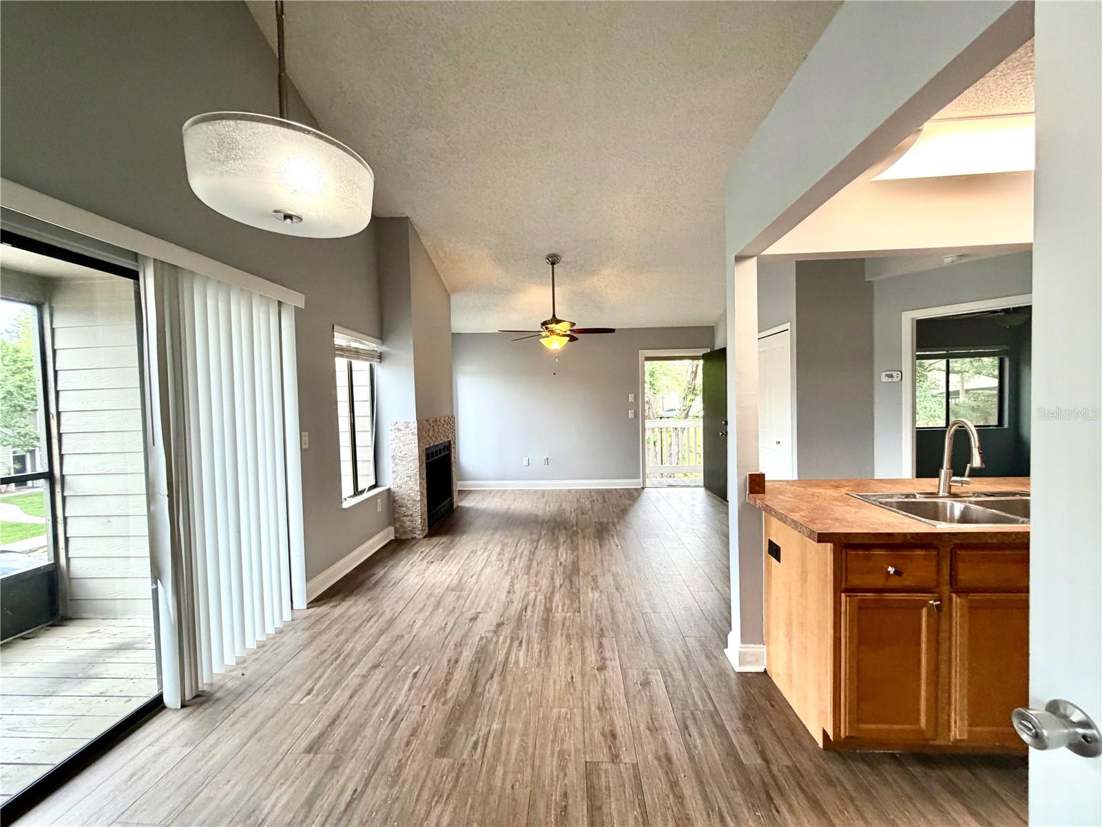 549 SUN RIDGE PL #201 — photo 9