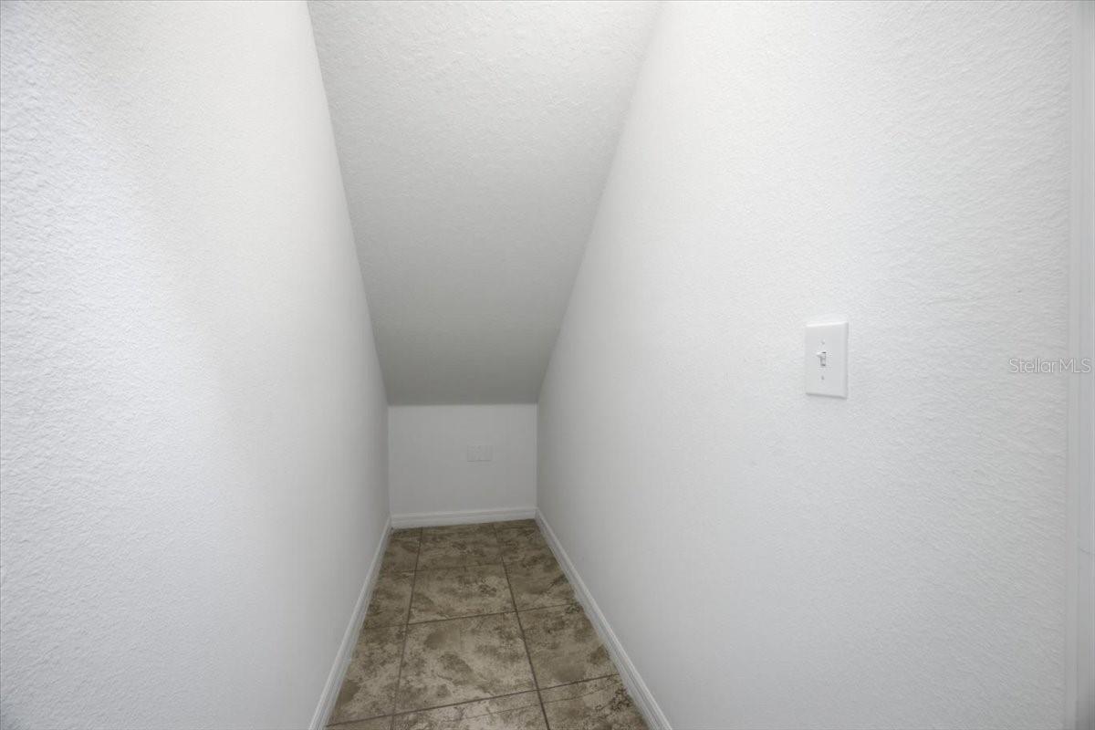 3606 RODRICK CIR — photo 9