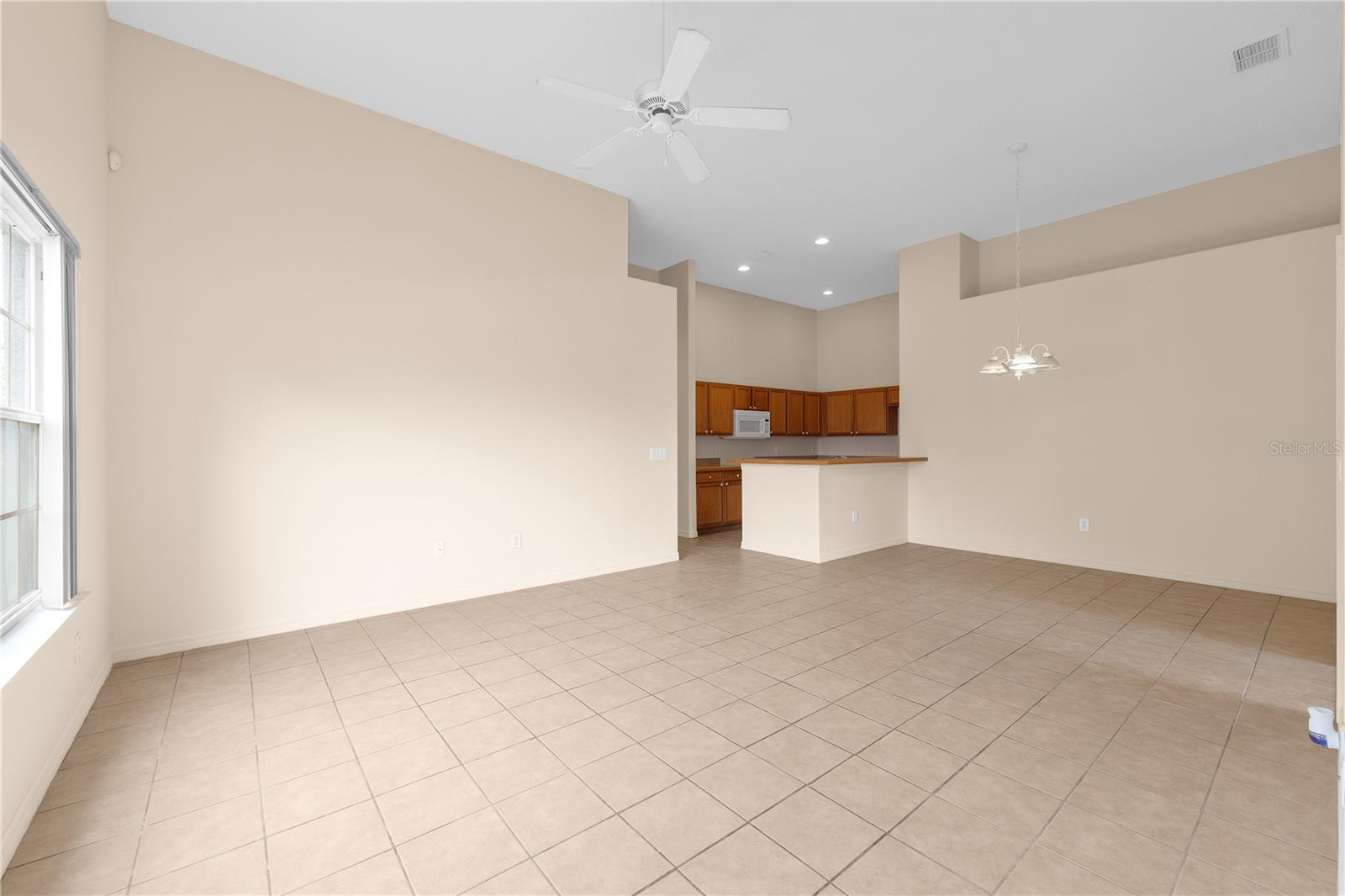 13047 ISLAND BREEZE CT — photo 4