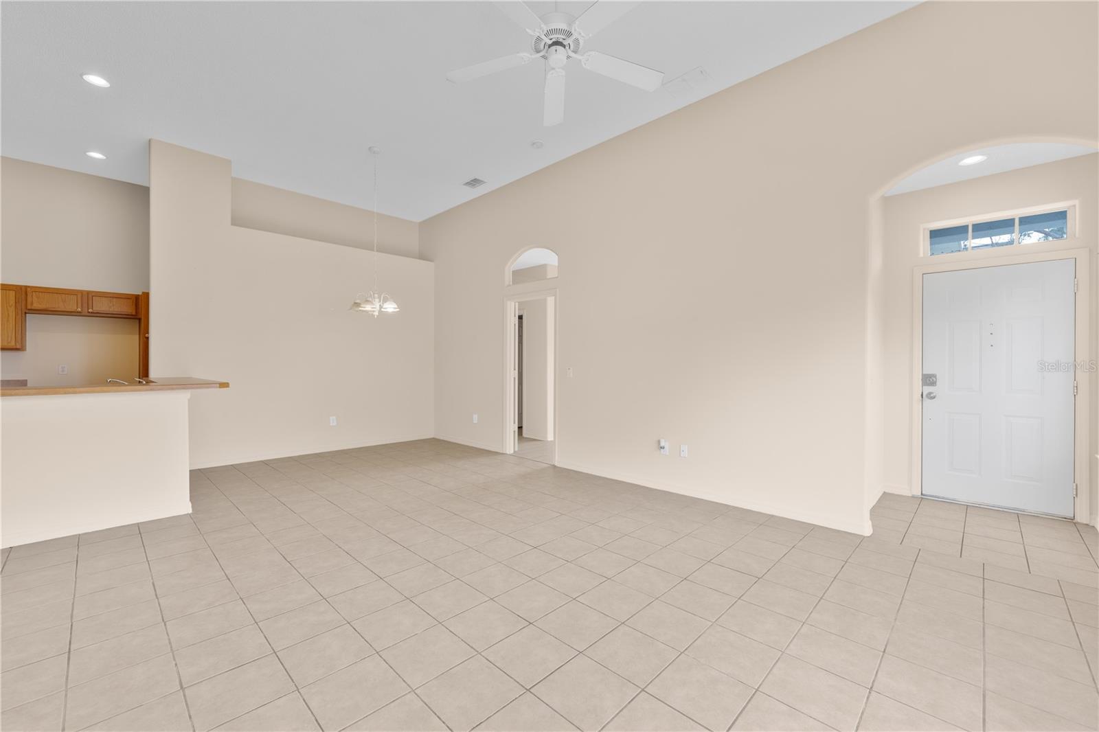 13047 ISLAND BREEZE CT — photo 5