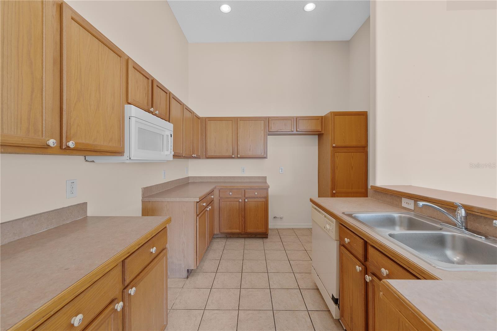13047 ISLAND BREEZE CT — photo 7