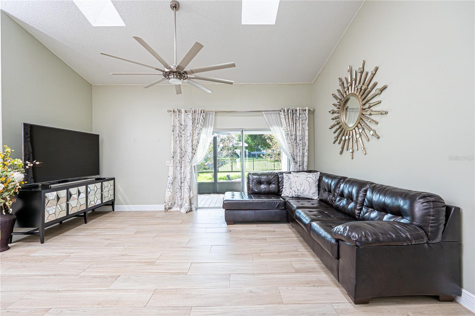 12845 FORESTEDGE CIR — photo 4