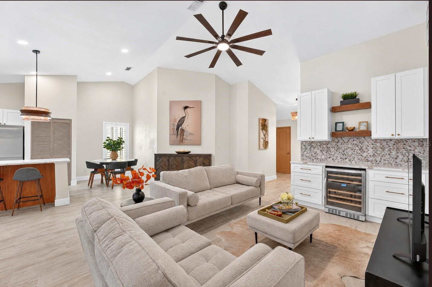 736 PINE SHORES CIR — photo 4