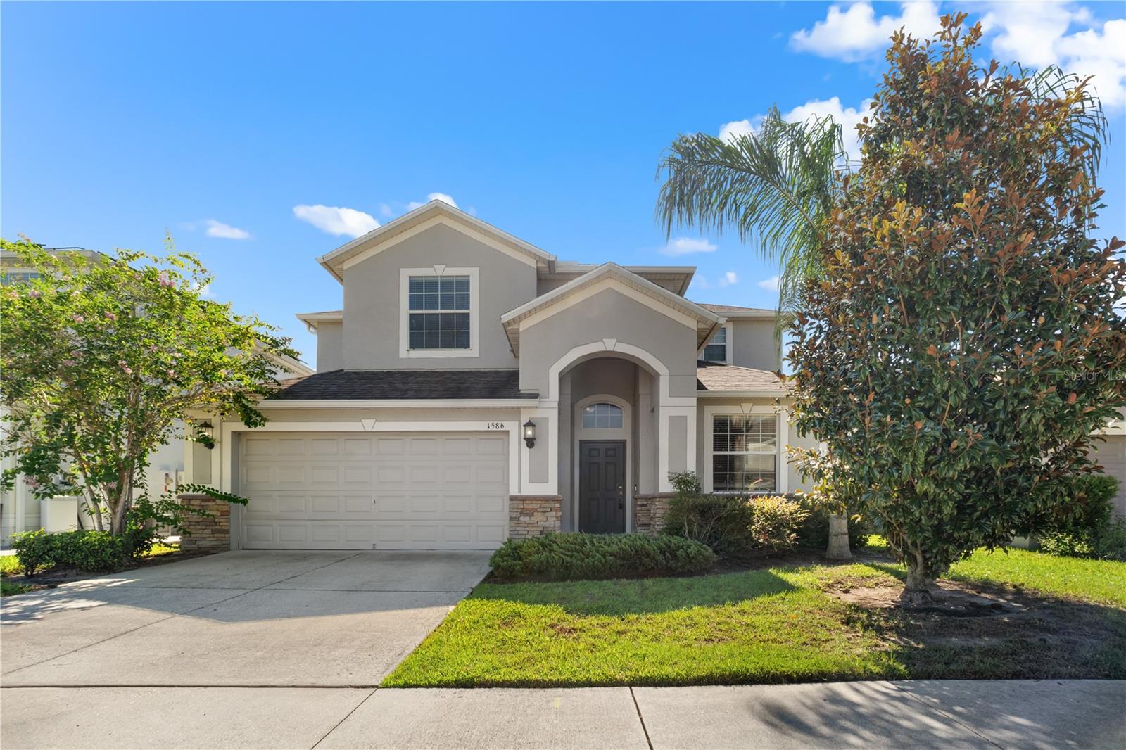 1586 THETFORD CIR