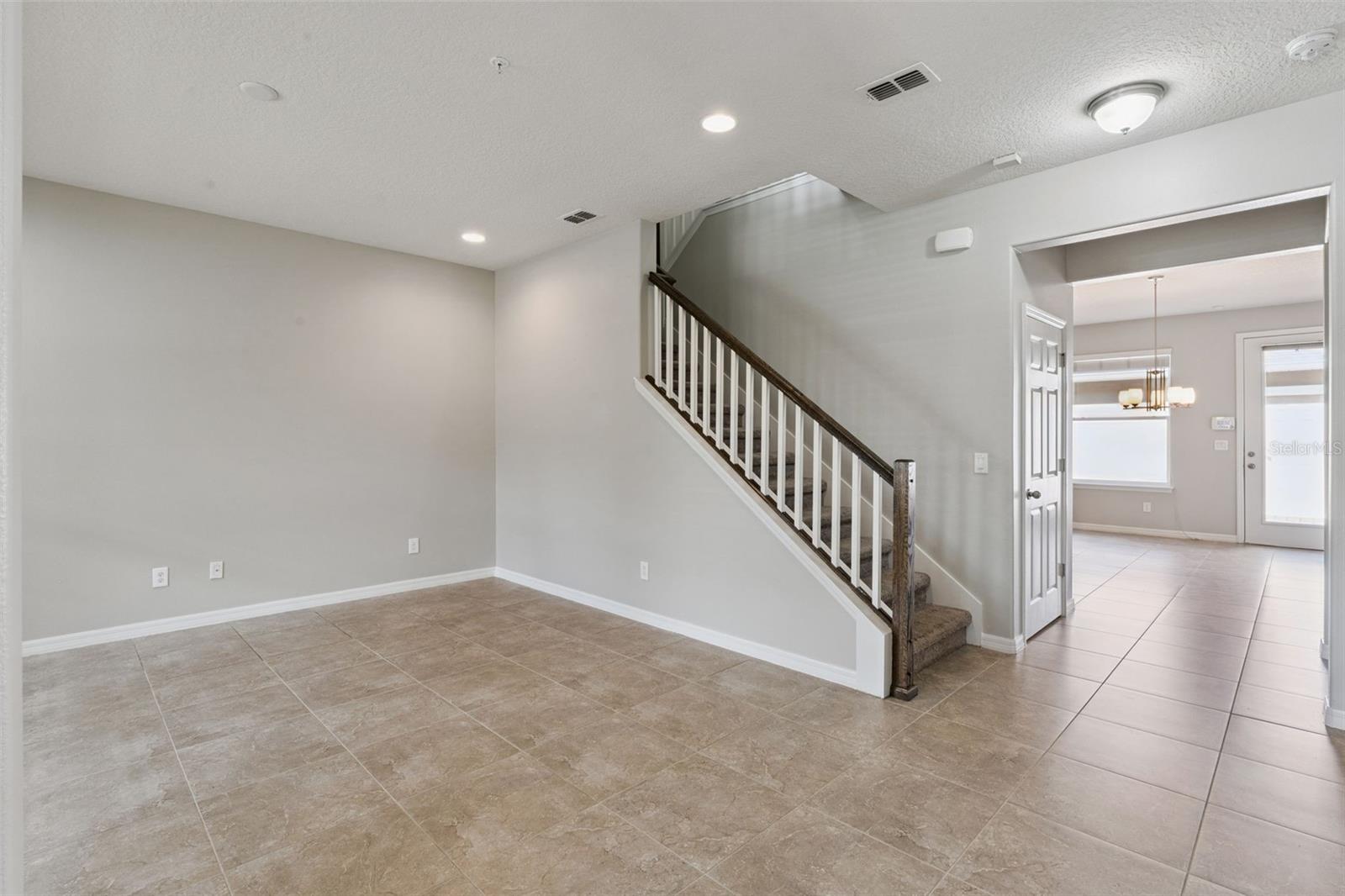 8650 VEDDER LN — photo 7
