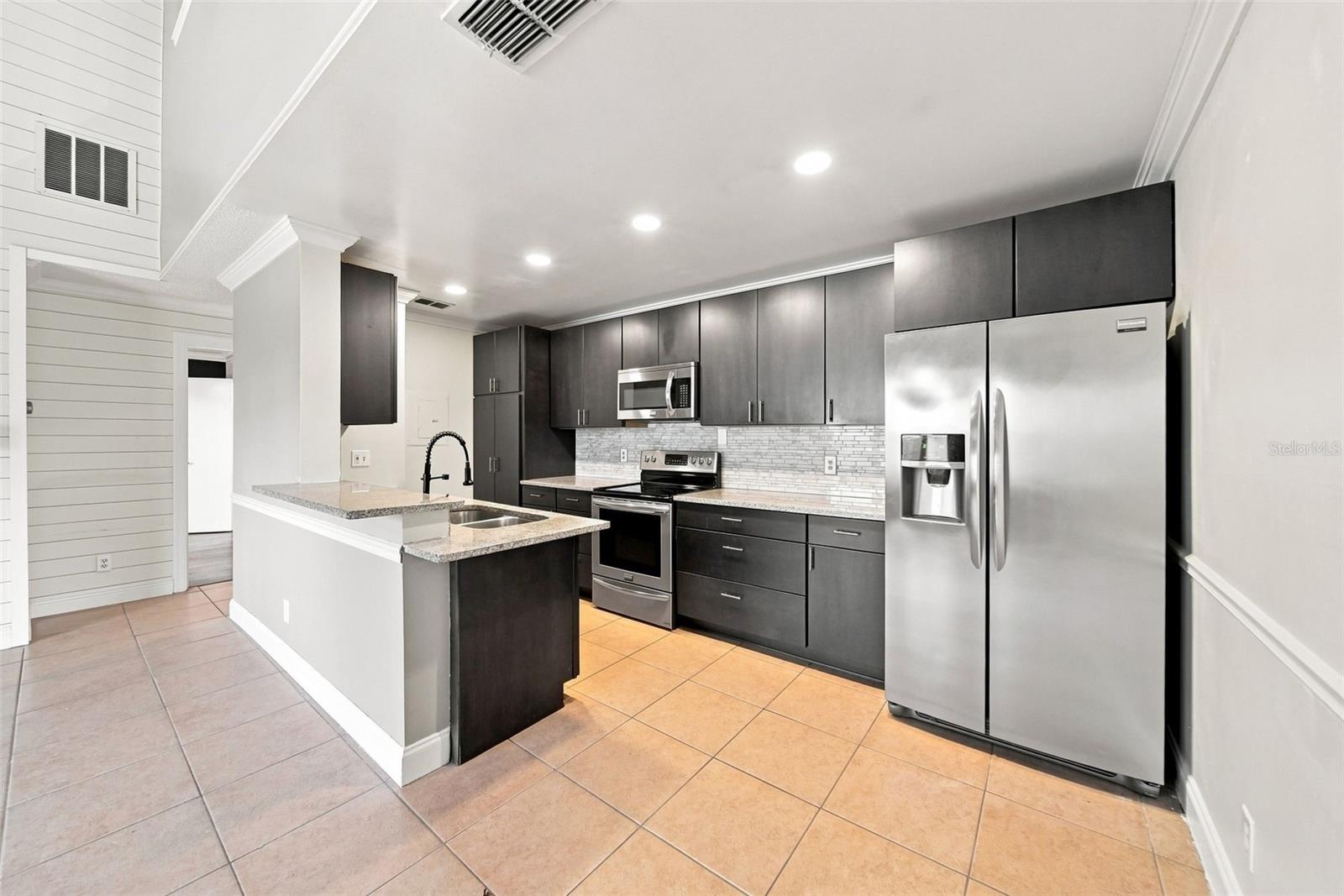 5986 WESTGATE DR #303 — photo 6