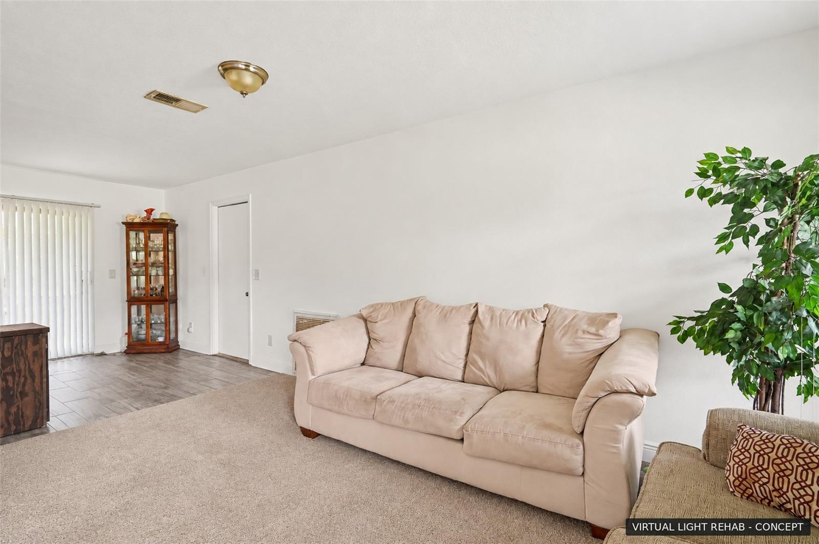 624 N DUSS ST — photo 10