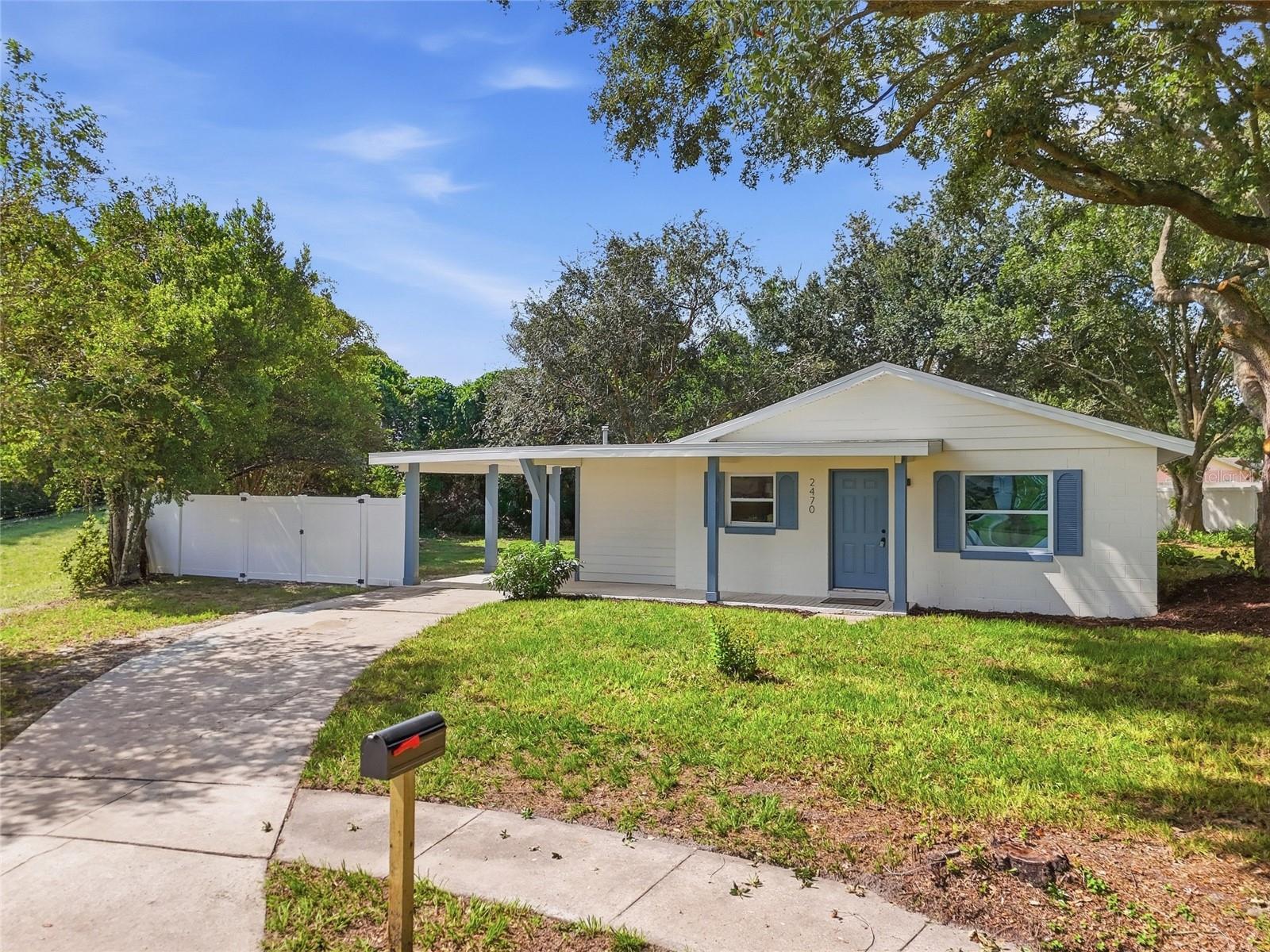 2470 IVAN CT — photo 2
