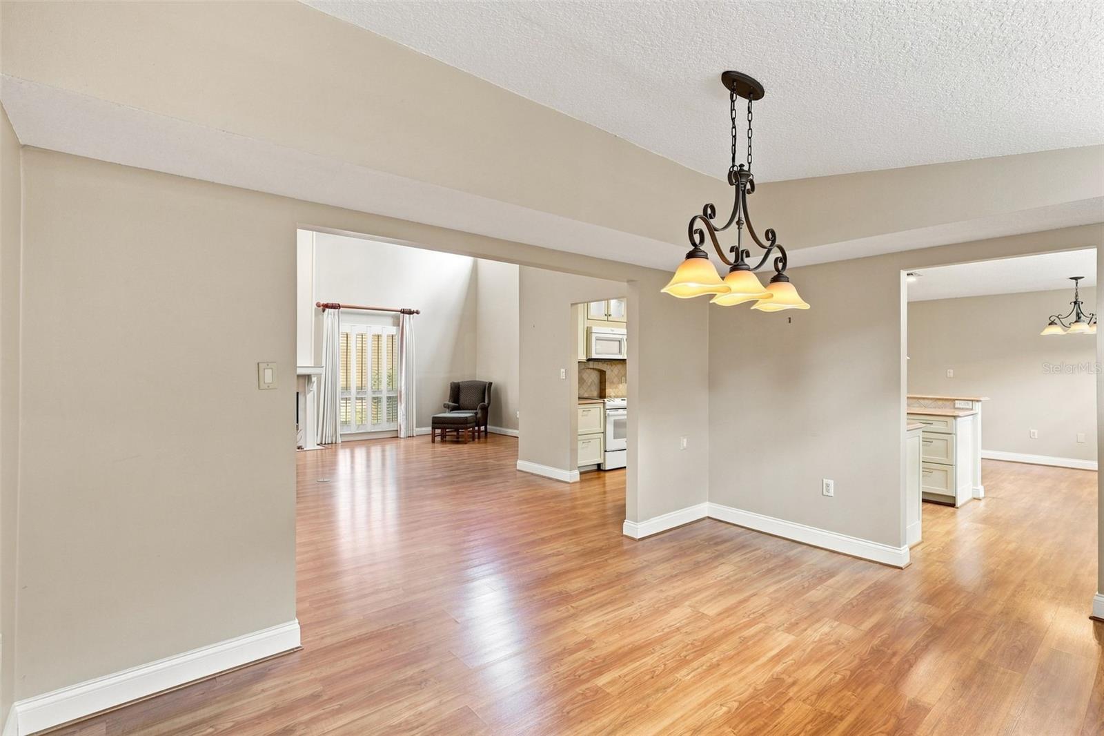 124 OAKS CT #124 — photo 11