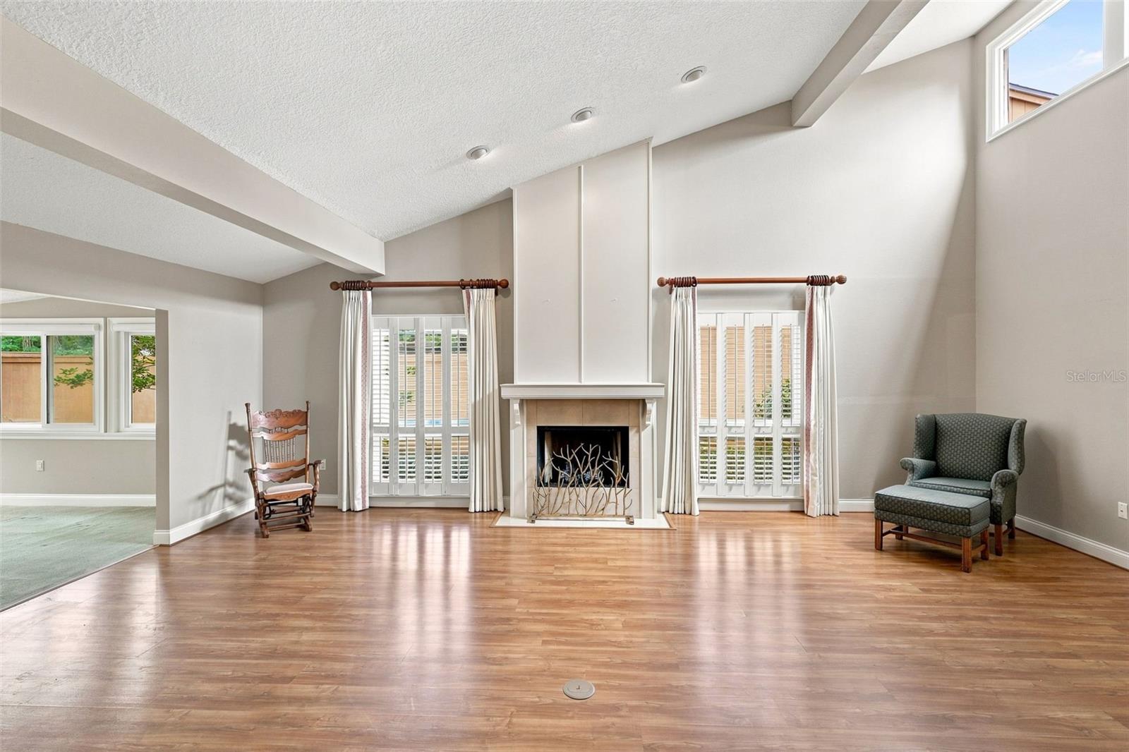 124 OAKS CT #124 — photo 8