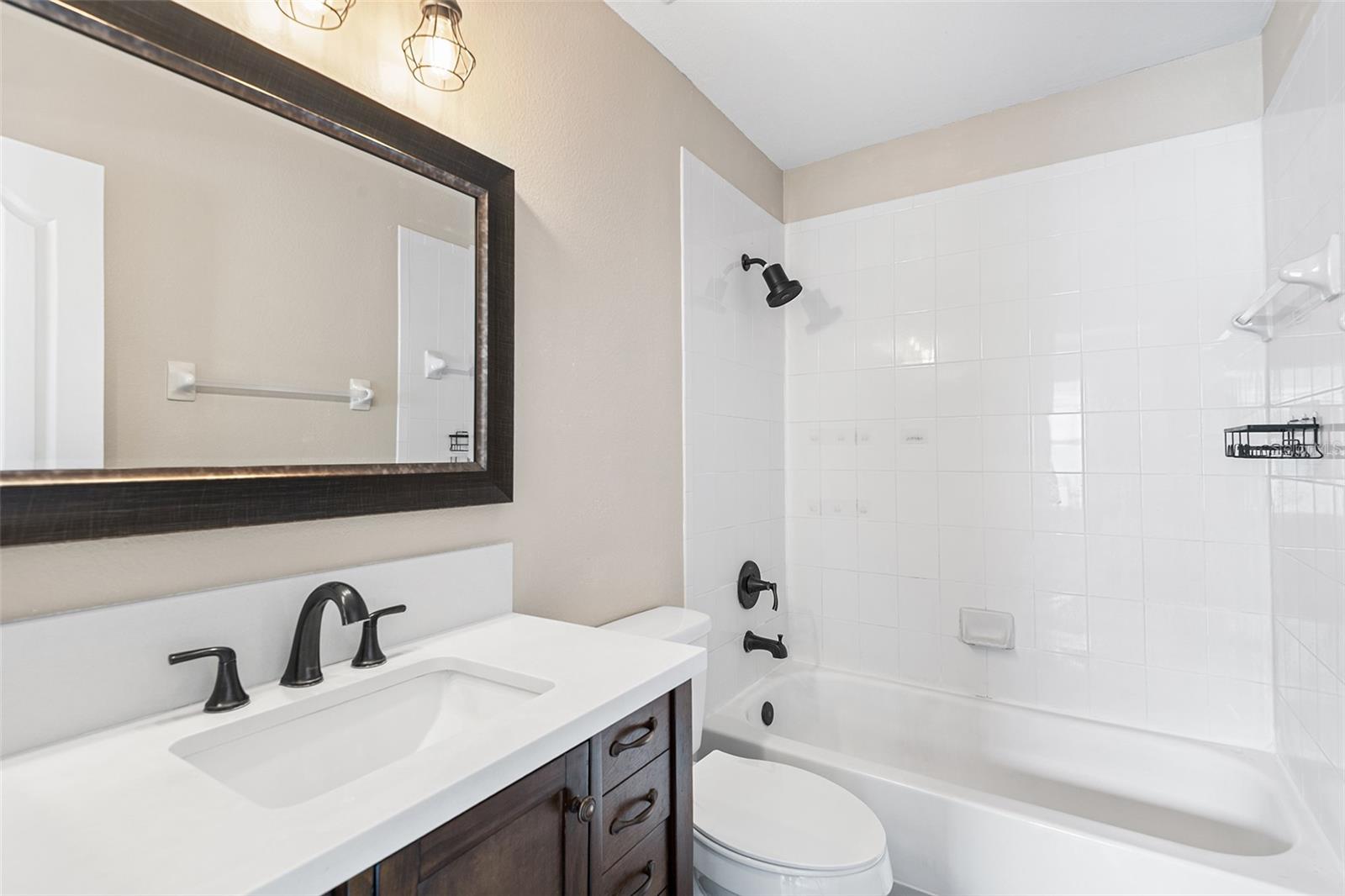 10114 FARMINGDALE PL — photo 8