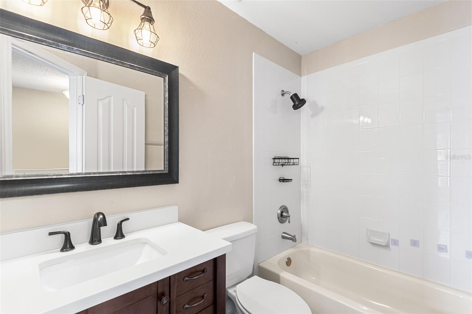10114 FARMINGDALE PL — photo 10