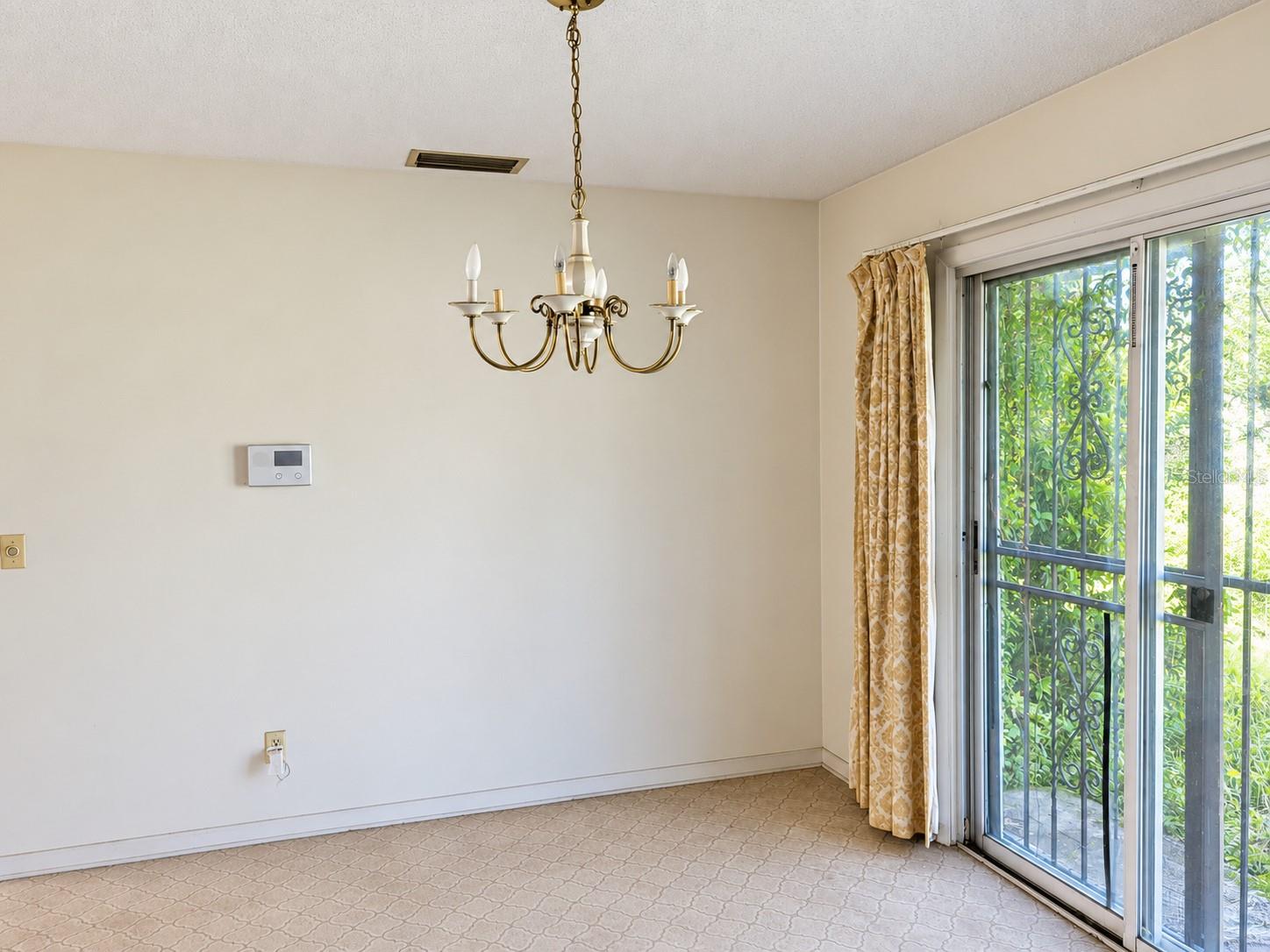 1400 LOWRIE AVE — photo 3