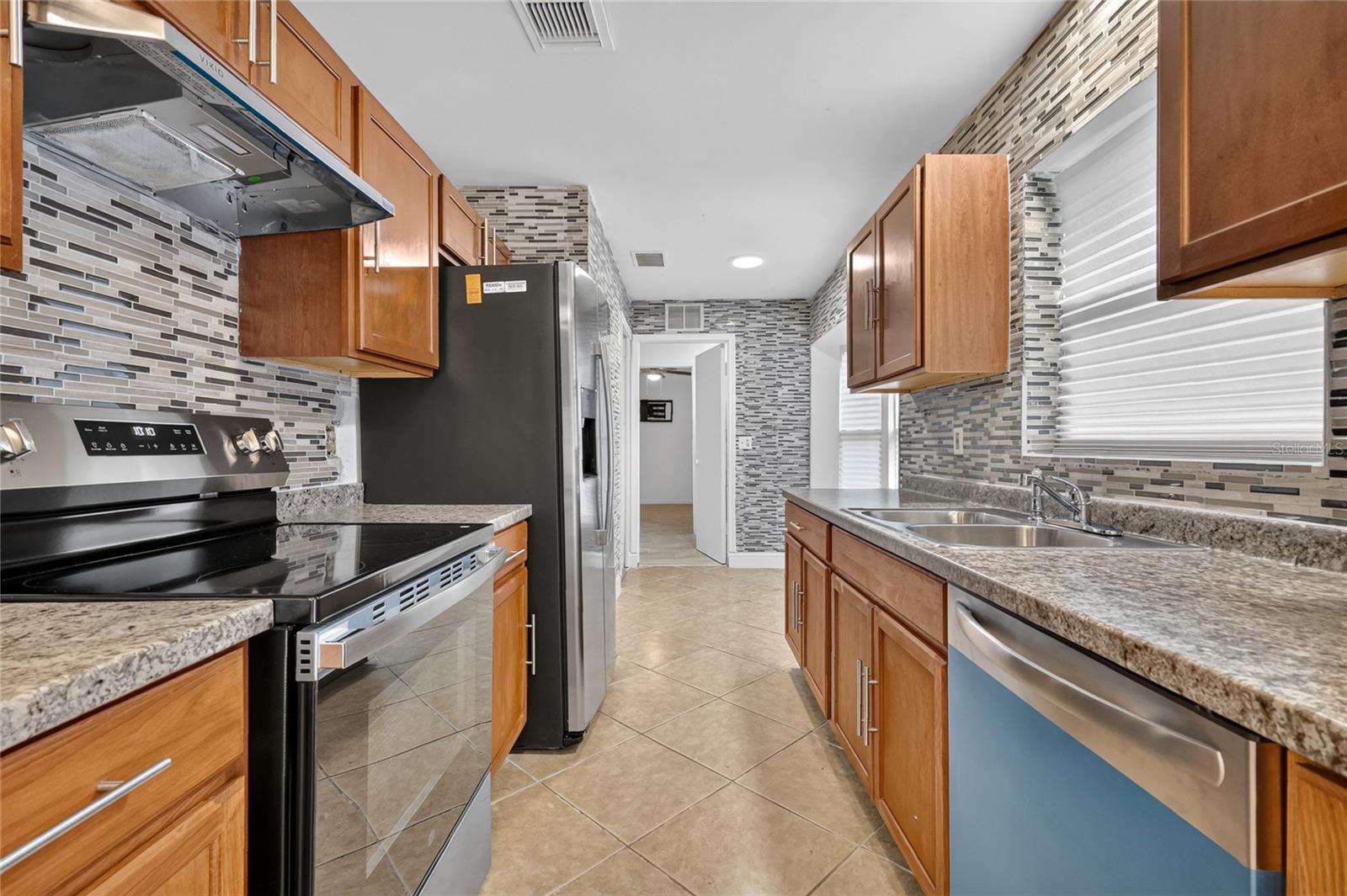 3106 KNIGHTSBRIDGE RD — photo 12