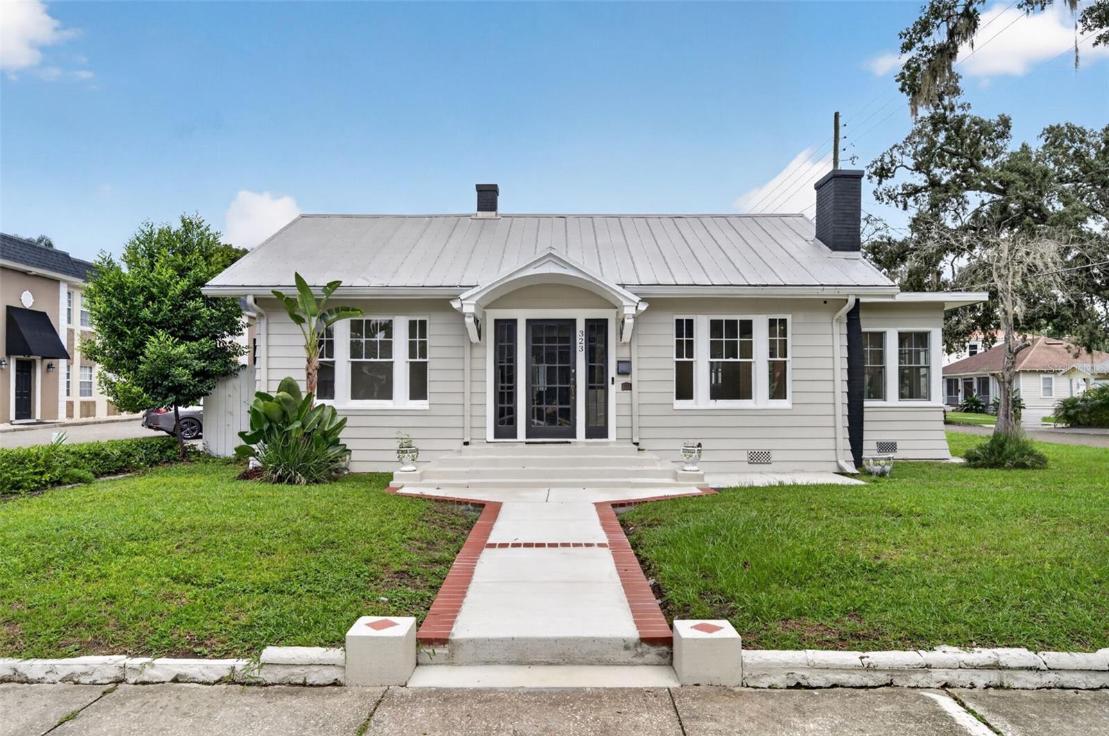 323 E AMELIA ST