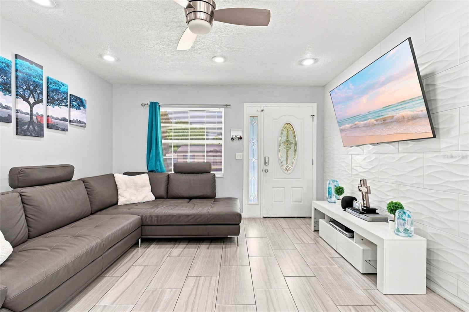 7610 AUTUMN PINES DR — photo 4