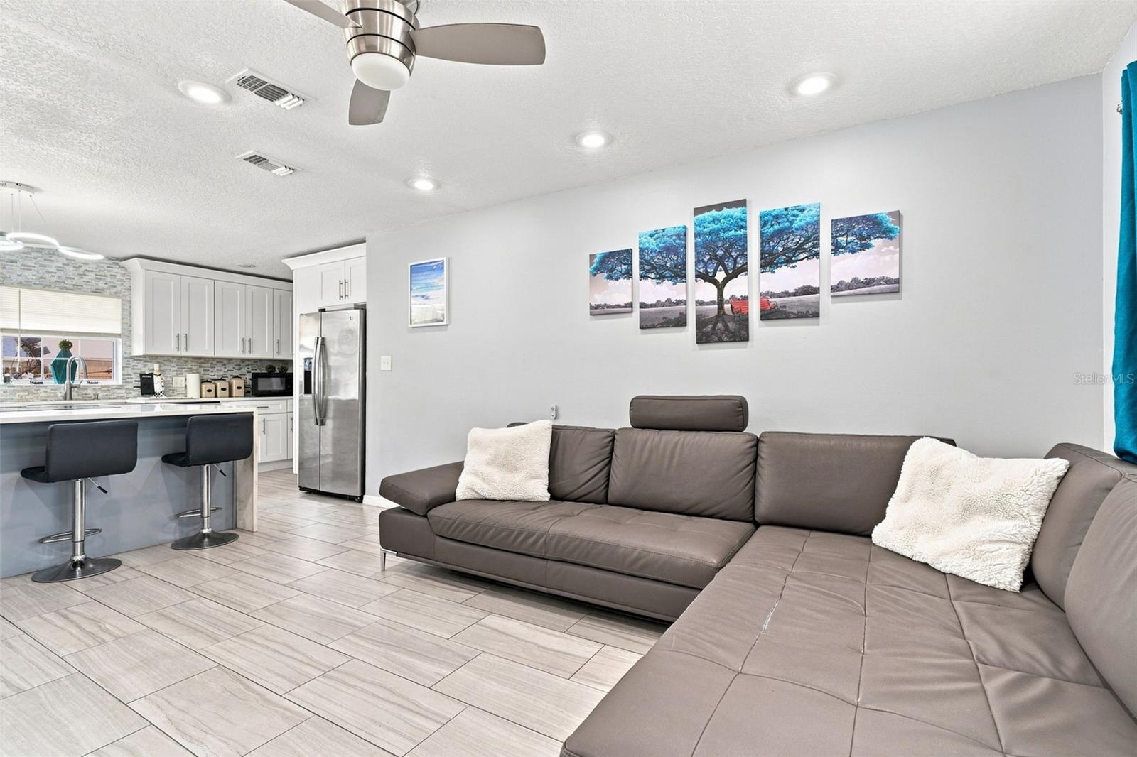7610 AUTUMN PINES DR — photo 5