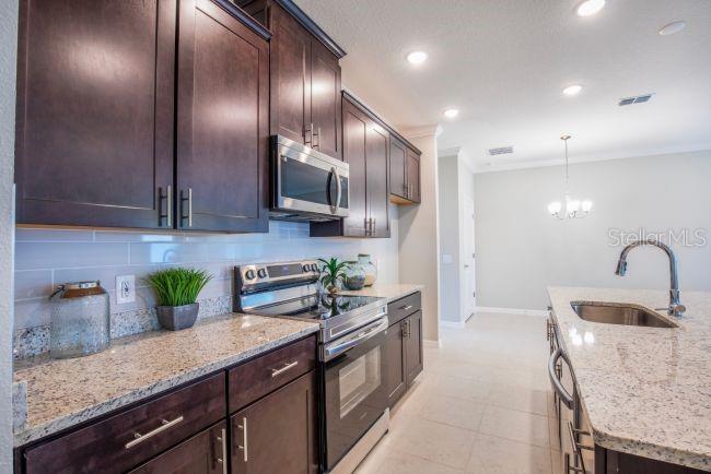 39 POPLAR DR — photo 6