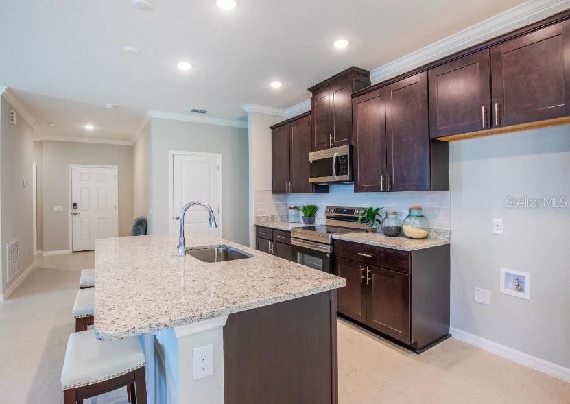 39 POPLAR DR — photo 8