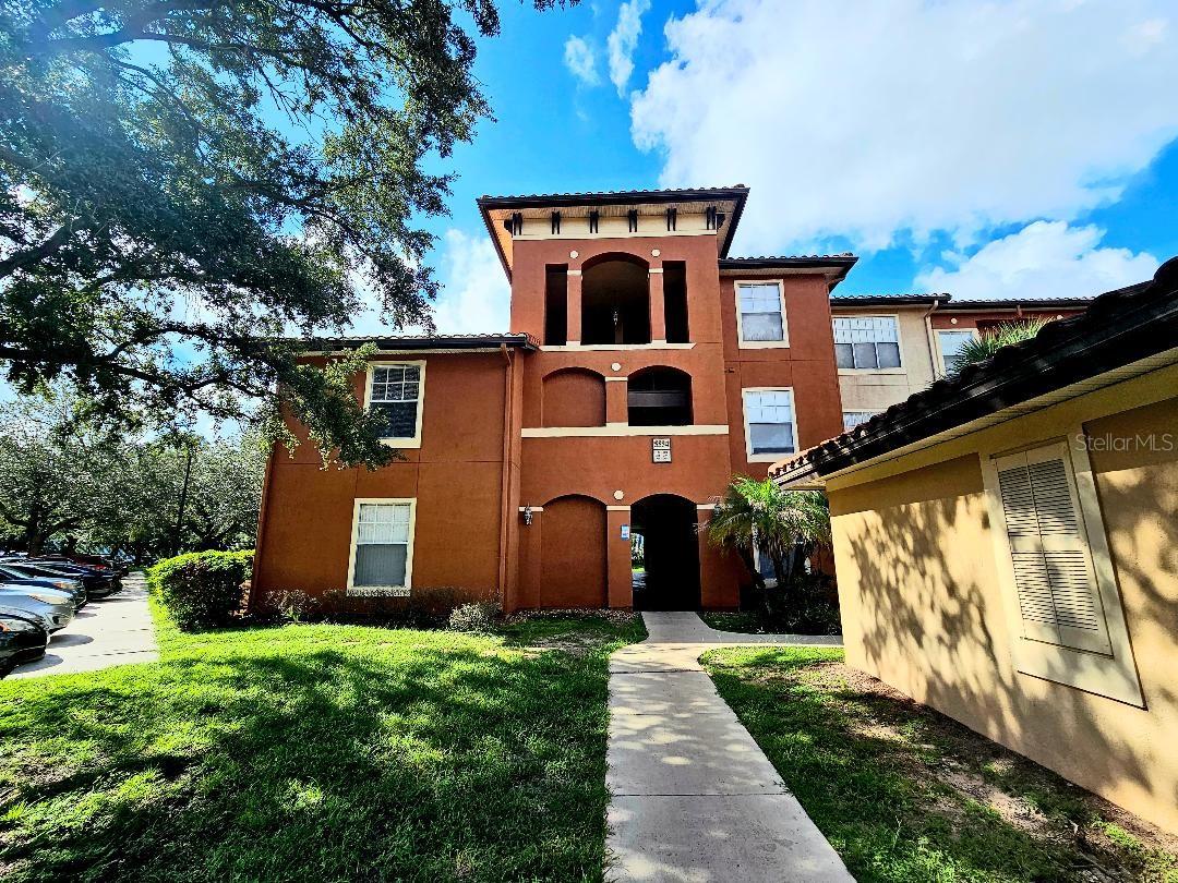 5572 METROWEST BLVD #312