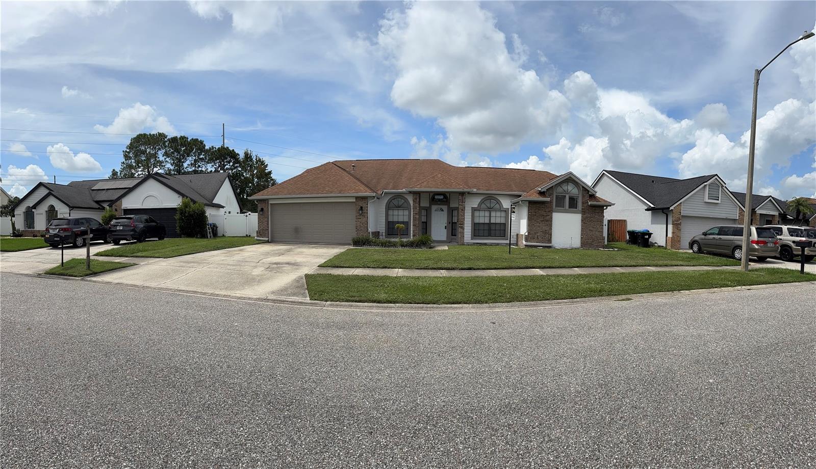 12745 NEWFIELD DR S — photo 3