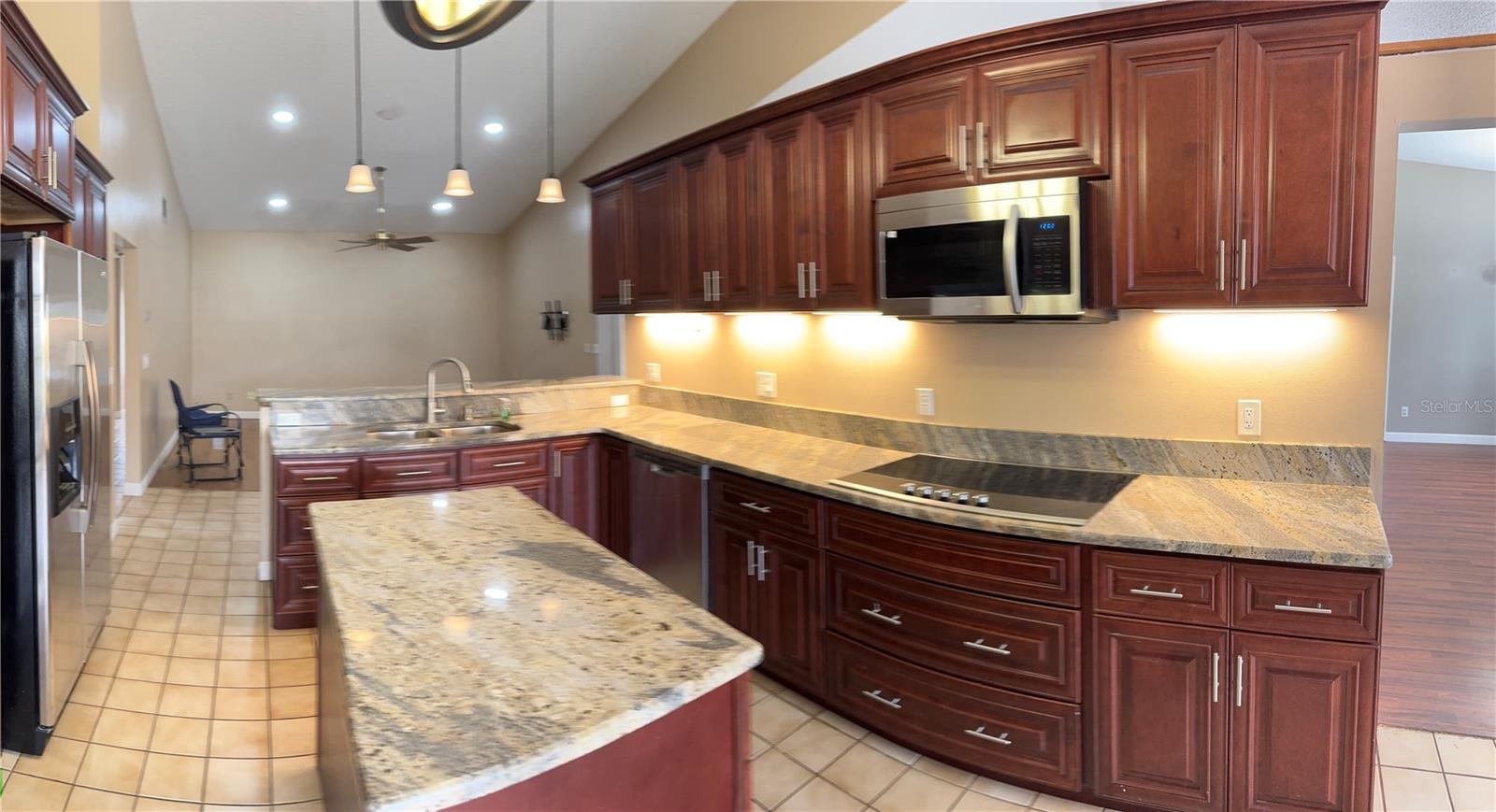 12745 NEWFIELD DR S — photo 10