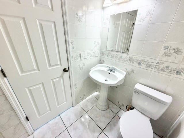 1084 SHEPHERD AVE — photo 12