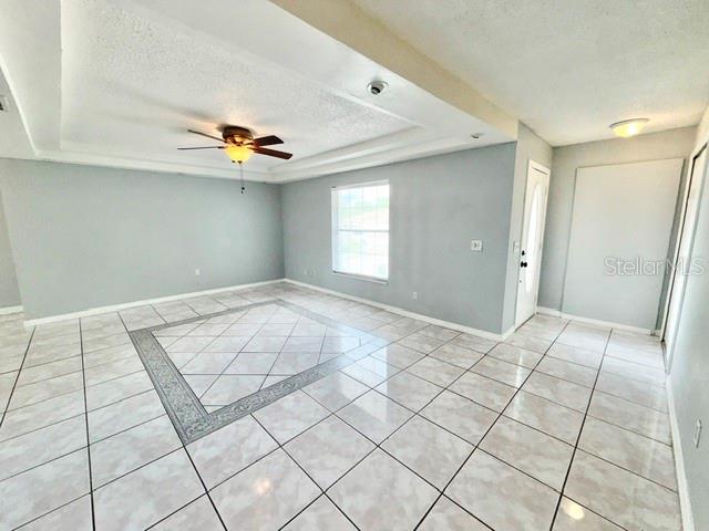 1084 SHEPHERD AVE — photo 4
