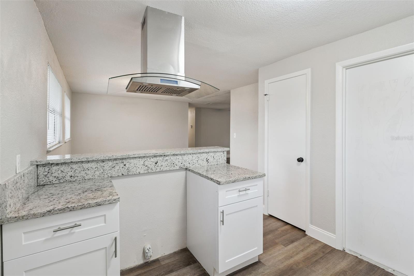 113 HUGHES AVE — photo 11