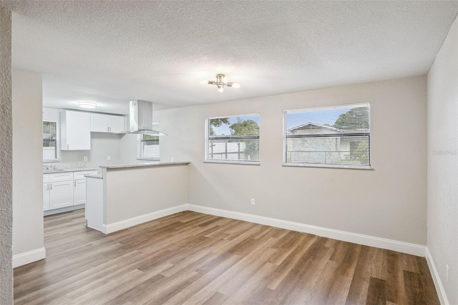 113 HUGHES AVE — photo 9