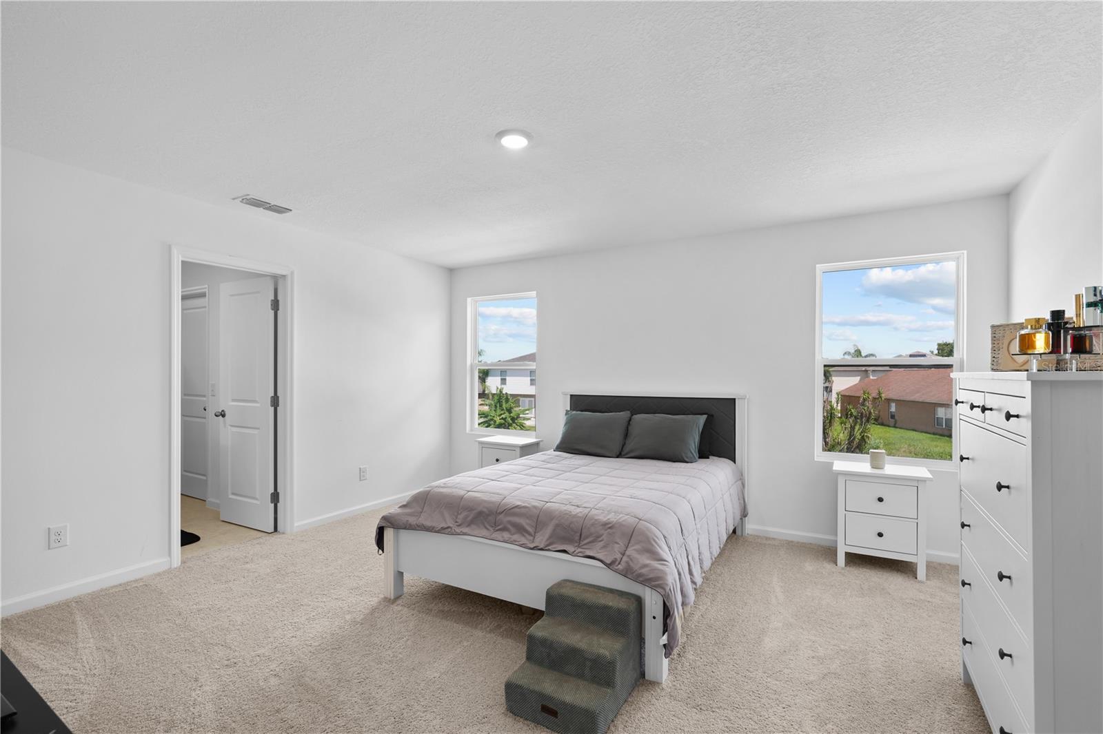 1451 DALKEITH CV — photo 12