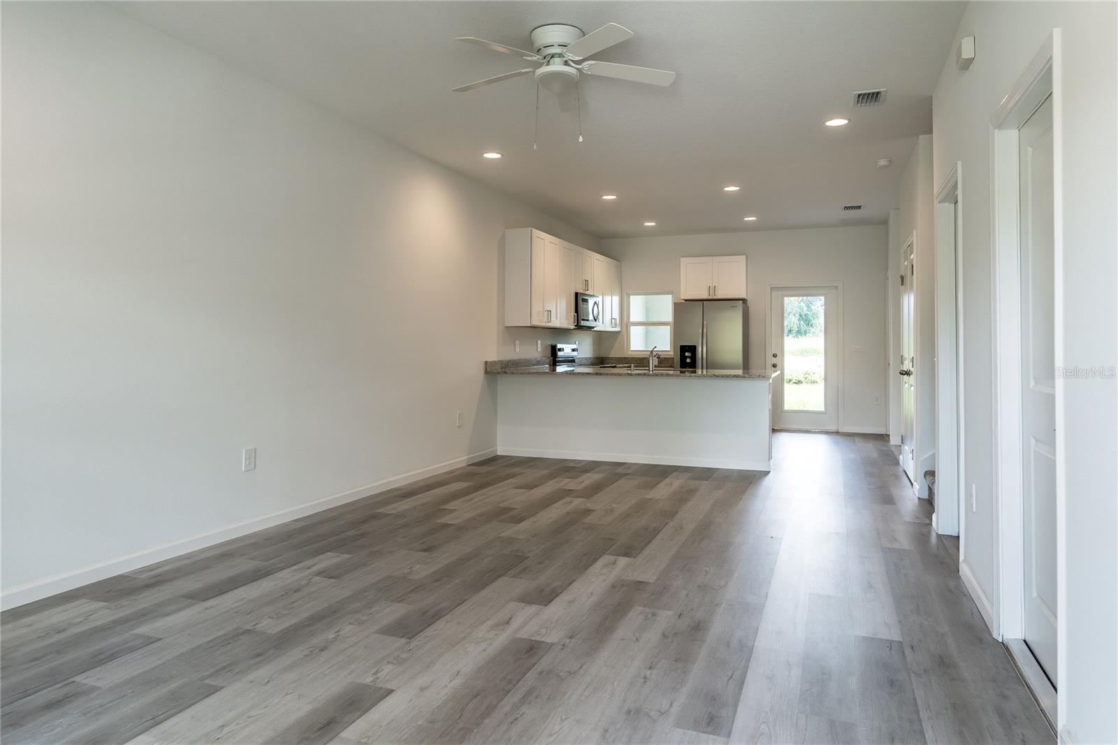 5353 VISTA LAGO DR — photo 4