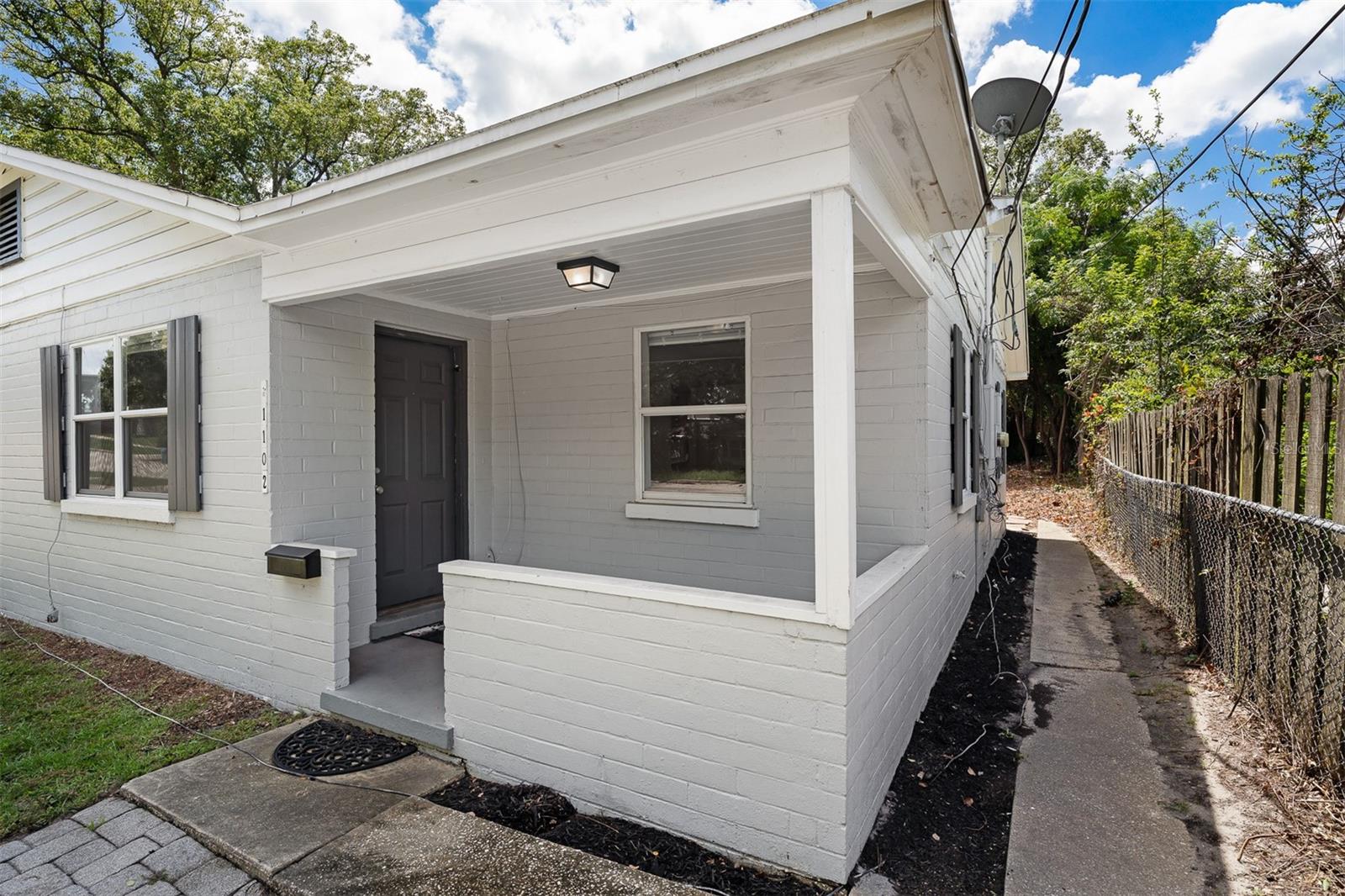 1104 E HARWOOD ST — photo 5