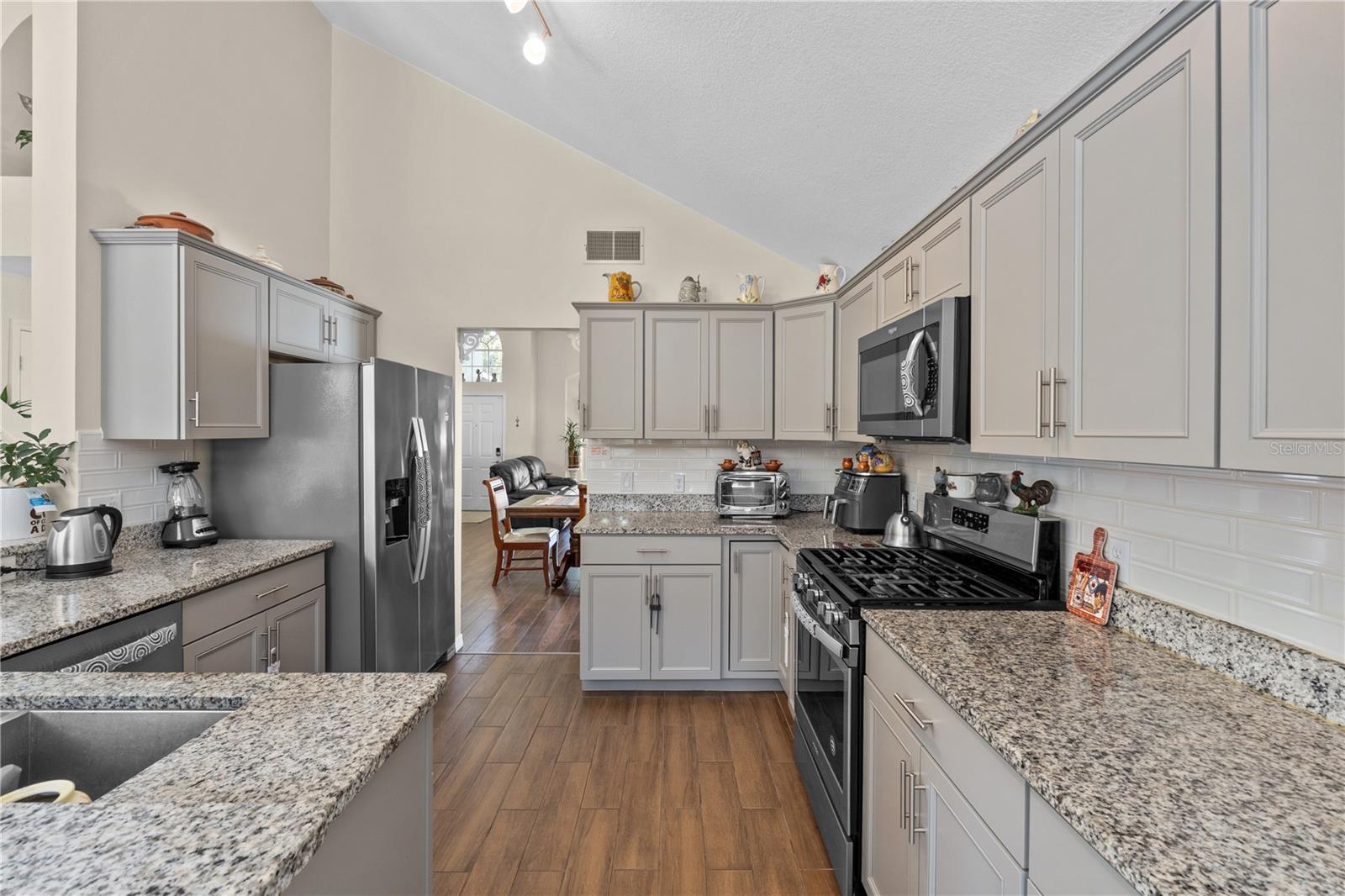 101 RAZORBILL CT — photo 12