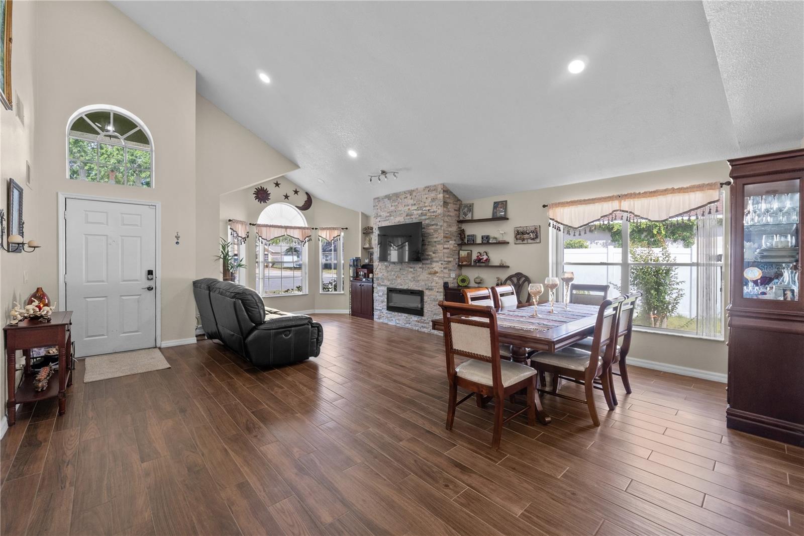 101 RAZORBILL CT — photo 9