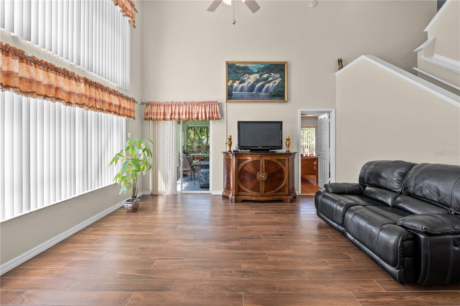 101 RAZORBILL CT — photo 10