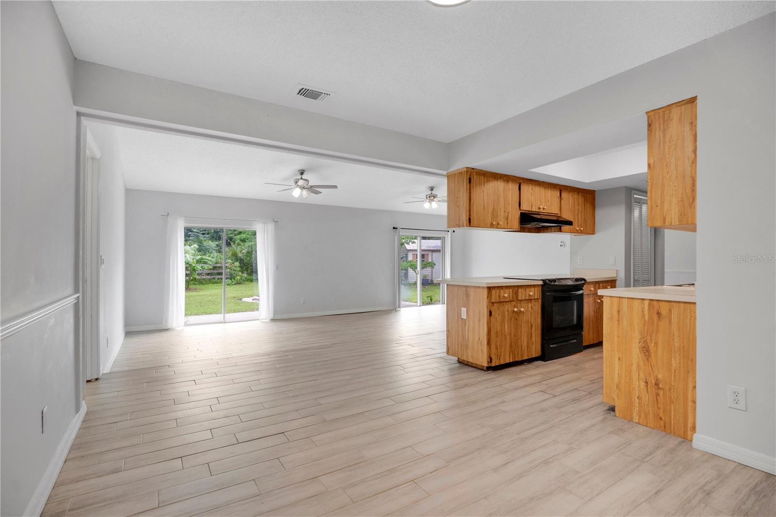 867 BENCHWOOD DR — photo 11