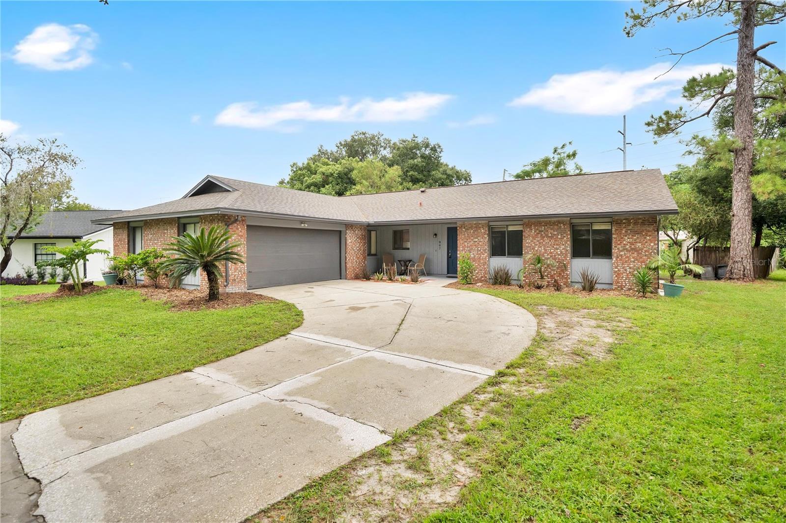 867 BENCHWOOD DR — photo 3
